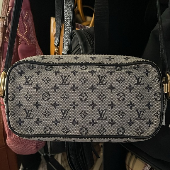 Louis Vuitton Mini Juliet shoulder bag - Picture 2 of 14